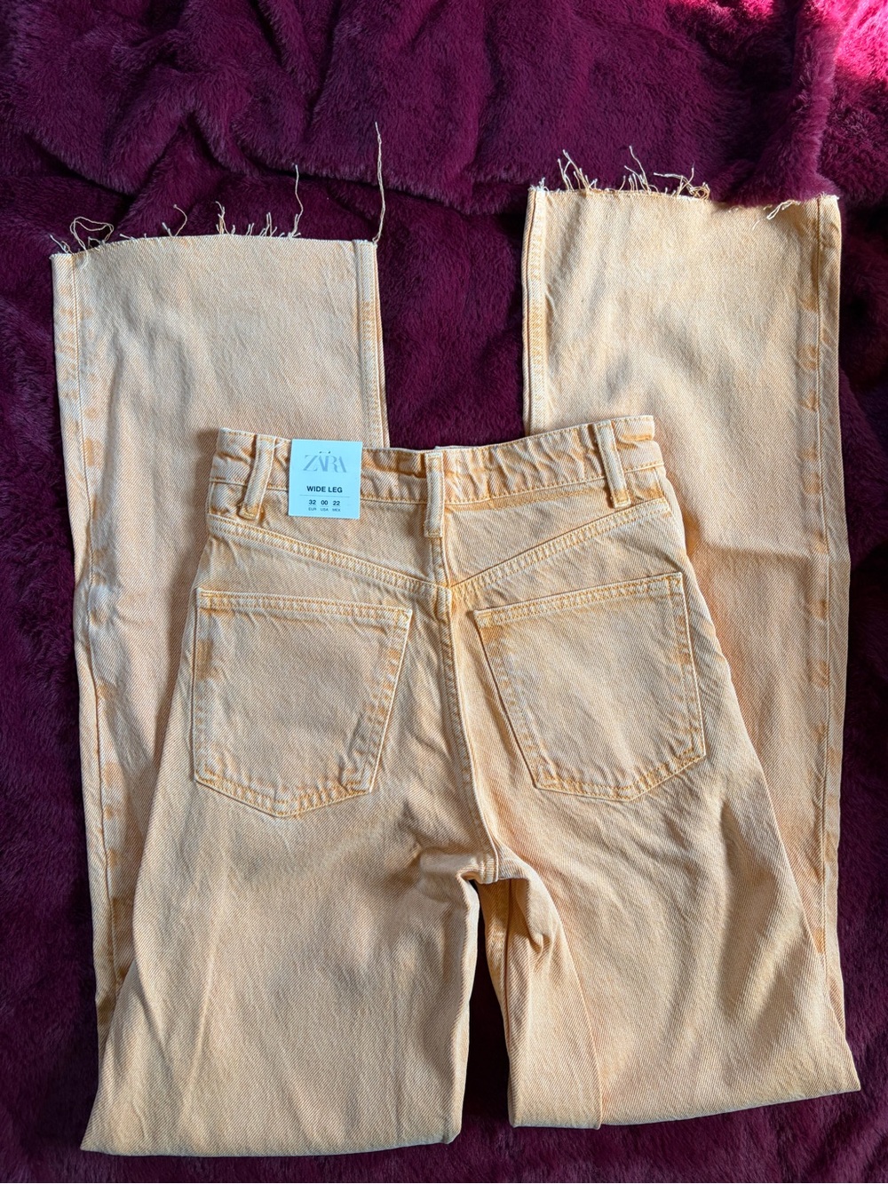 Zara Wide-Leg Jeans in Pale Yellow